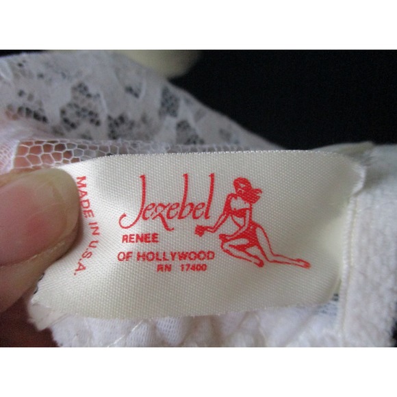 Vintage Jezebel Renee of Hollywood White Lace Backless Bra Size 36B - Picture 10 of 10